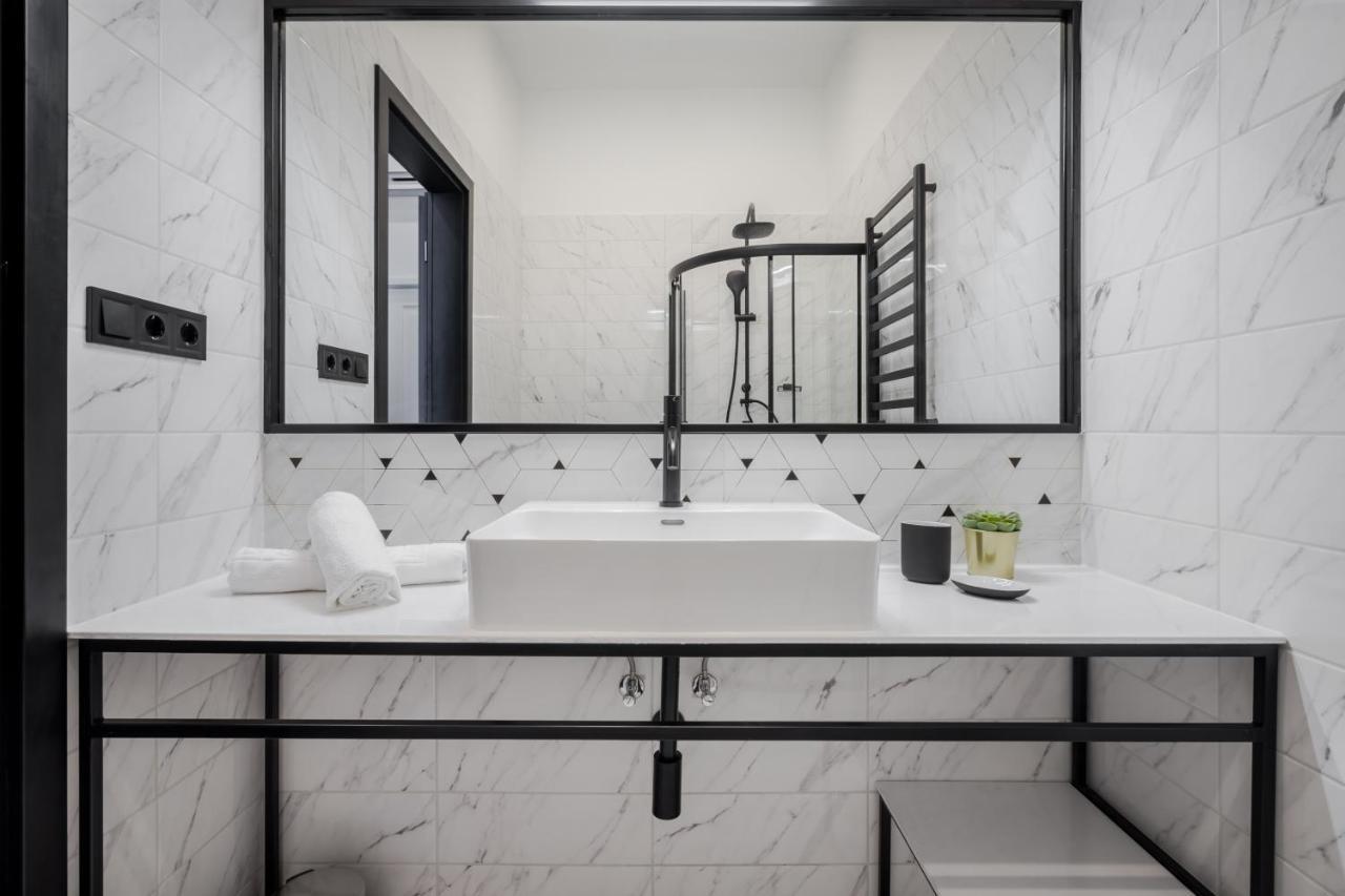 Astoria Boutique Suites- Best Location By Bqa Budapest Kültér fotó