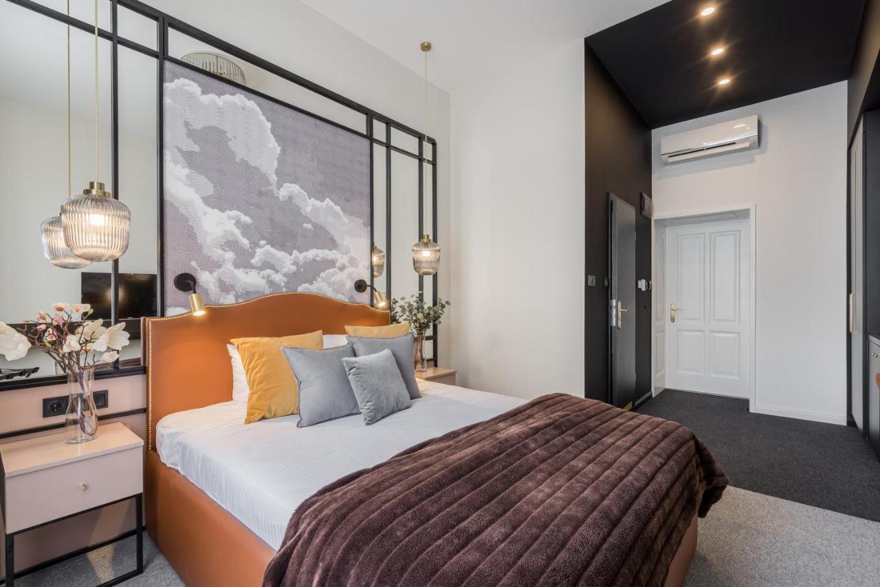 Astoria Boutique Suites- Best Location By Bqa Budapest Kültér fotó