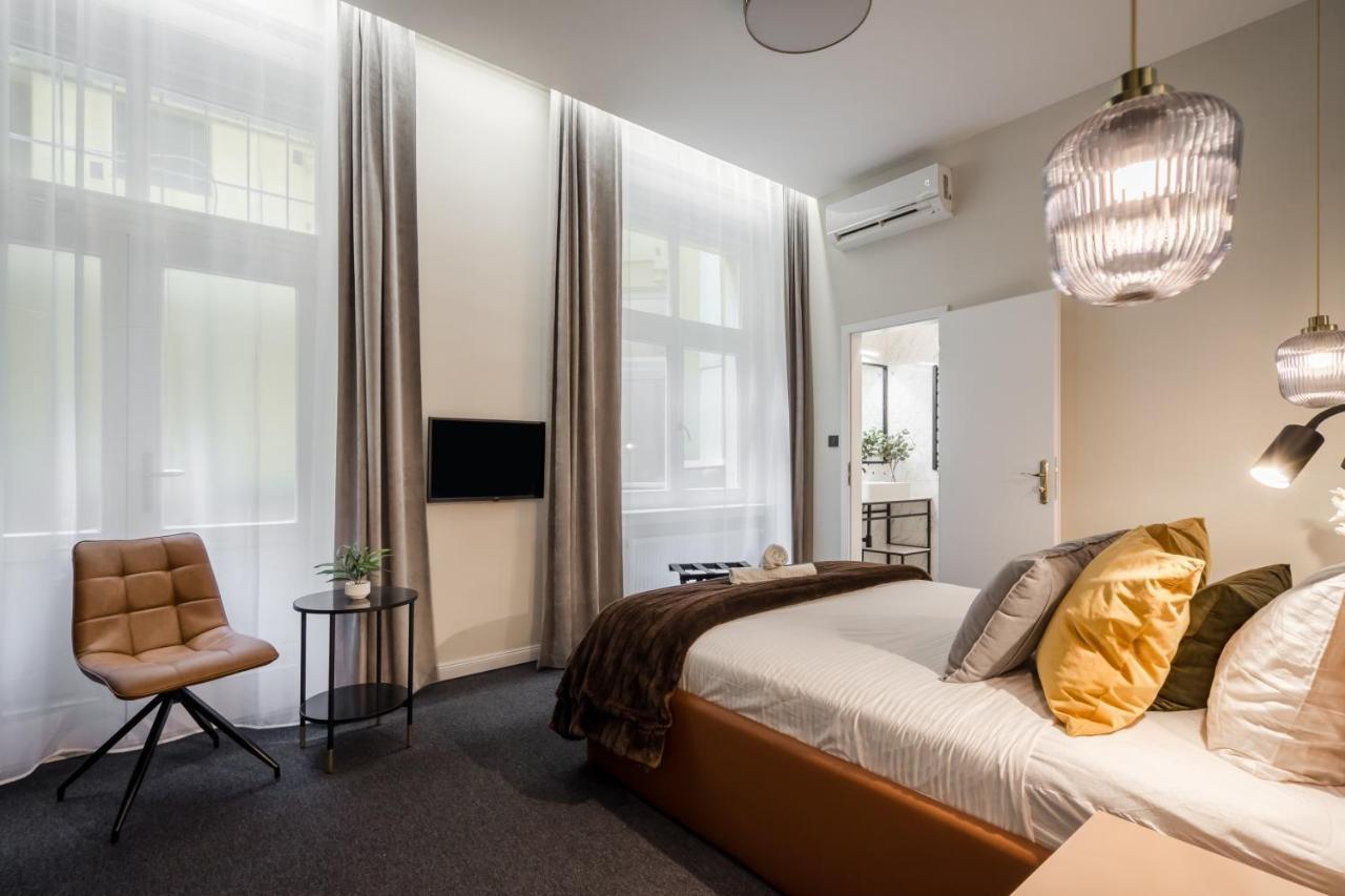 Astoria Boutique Suites- Best Location By Bqa Budapest Kültér fotó