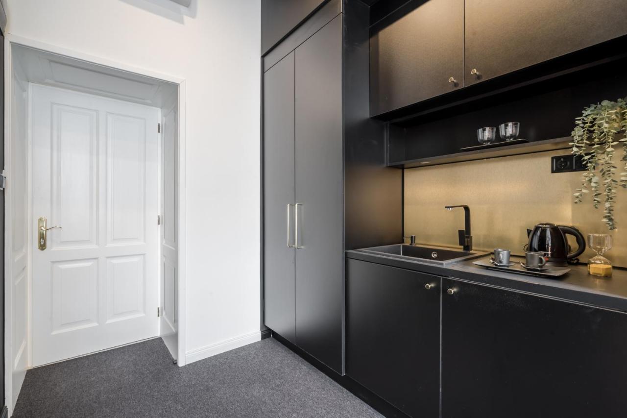 Astoria Boutique Suites- Best Location By Bqa Budapest Kültér fotó