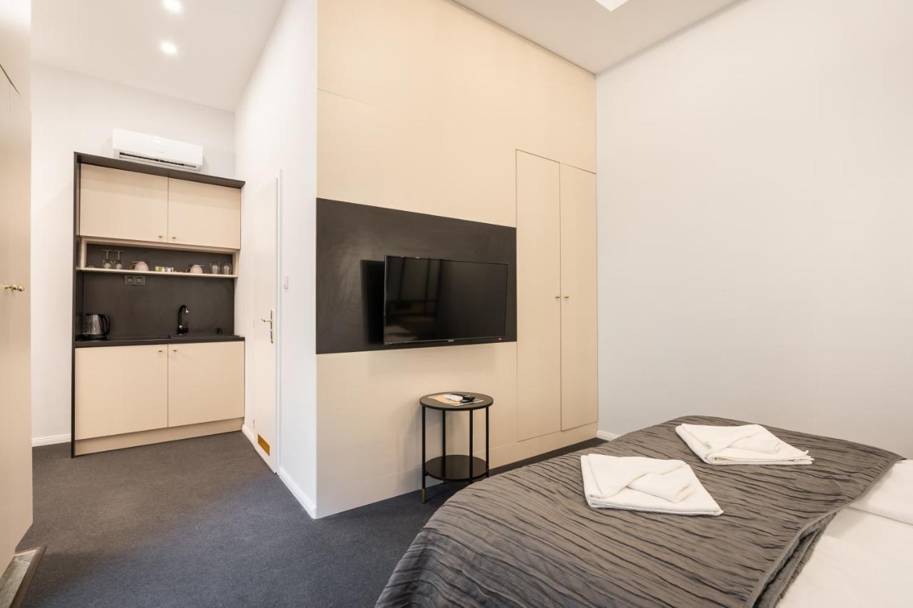 Astoria Boutique Suites- Best Location By Bqa Budapest Kültér fotó