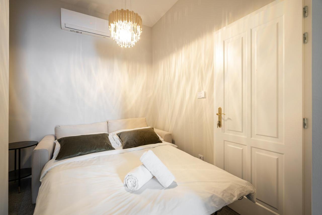 Astoria Boutique Suites- Best Location By Bqa Budapest Kültér fotó